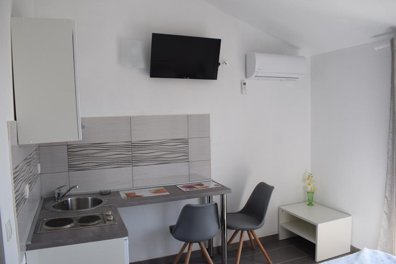 Apartmani Katica Novalja Eksteriør bilde