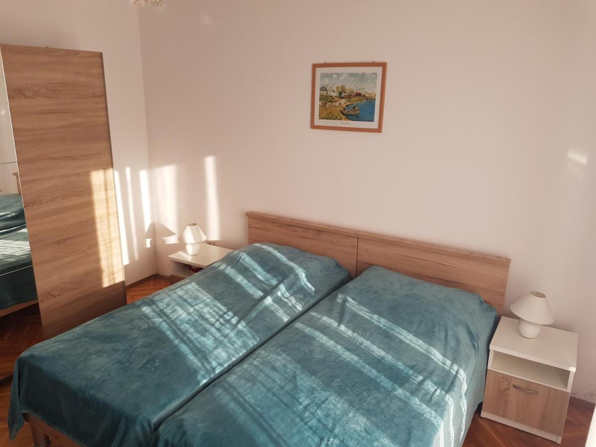 Apartmani Katica Novalja Eksteriør bilde