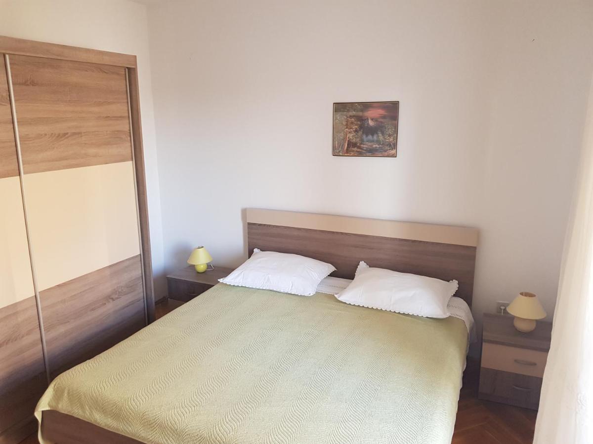 Apartmani Katica Novalja Eksteriør bilde