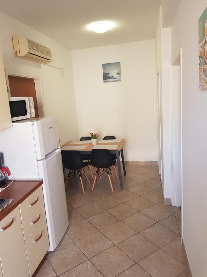 Apartmani Katica Novalja Eksteriør bilde