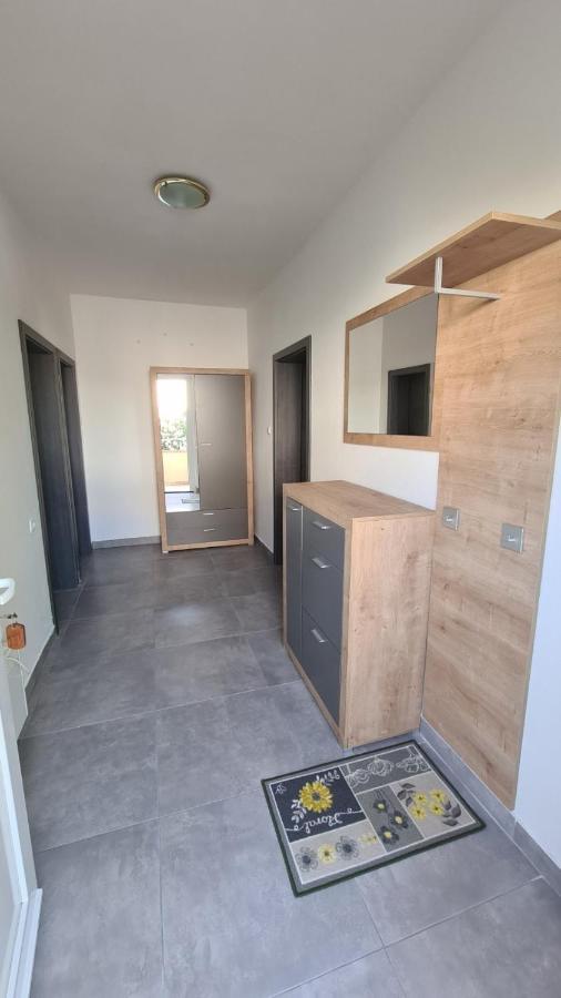 Apartmani Katica Novalja Eksteriør bilde